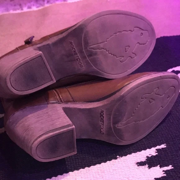 Brown booties with side zip - Picture 4 of 6